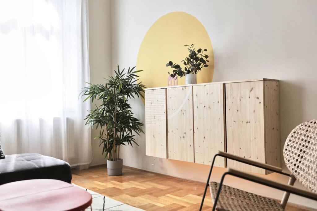 Unwind In Style W Sauna Dsgn 2Br Home Budapesta Exterior foto