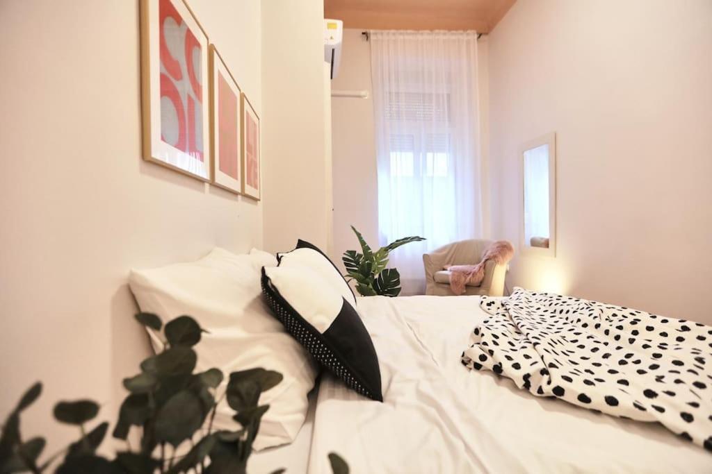 Unwind In Style W Sauna Dsgn 2Br Home Budapesta Exterior foto