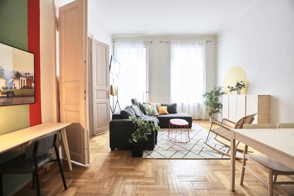 Unwind In Style W Sauna Dsgn 2Br Home Budapesta Exterior foto