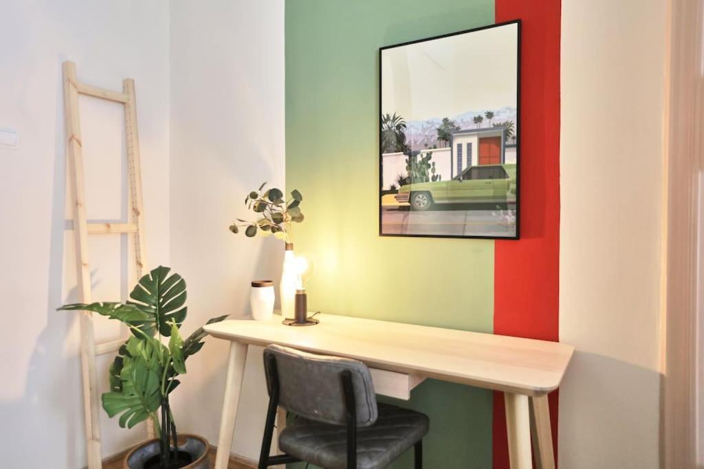 Unwind In Style W Sauna Dsgn 2Br Home Budapesta Exterior foto
